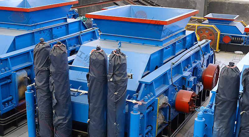  鈉長石大型全自動液壓對輥制砂機(jī)價格多少？