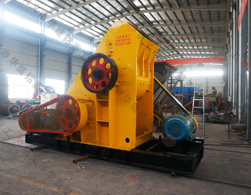 樹皮粉碎機(jī)，雙級(jí)粉碎機(jī)試機(jī) 華盛銘重工